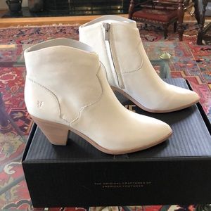 Frye boots - Lila Western short